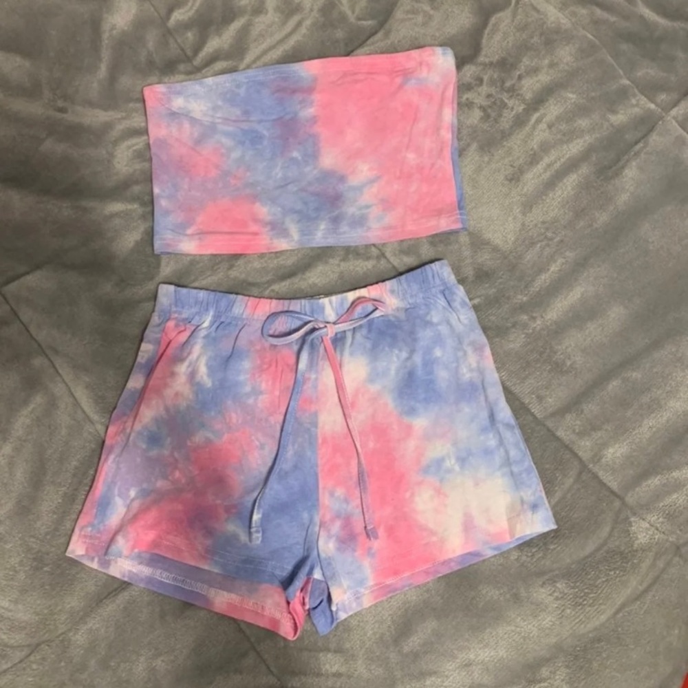 SHEIN matching tie dye tube top and shorts set